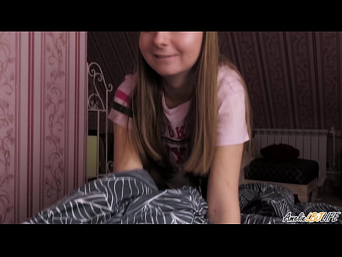 ❤️ Blondie duboko siše svog BFF-a i dobiva spermu u usta Kvalitetna pornografija na hr.porngameshub.ru ️❤