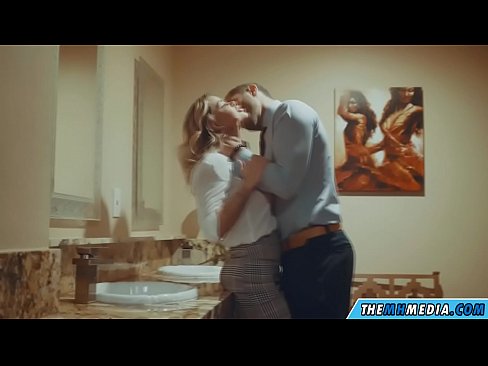 ❤️ Kad te prsata plavuša zavede u javnom zahodu Kvalitetna pornografija na hr.porngameshub.ru ️❤